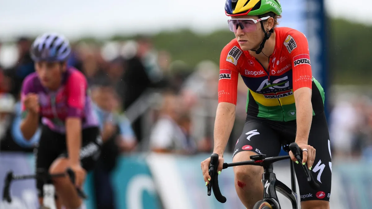 Kim Le Court-Pienaar Ends 2026 Season Following Worlds Crash