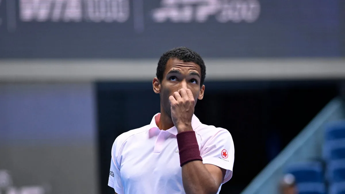Auger-Aliassime Falls to Khachanov in Beijing Amid Form Concerns