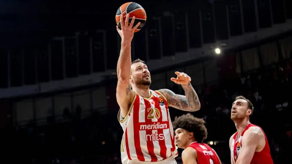 PAOK Finalizing Deal With Veteran Center Donatas Motiejunas