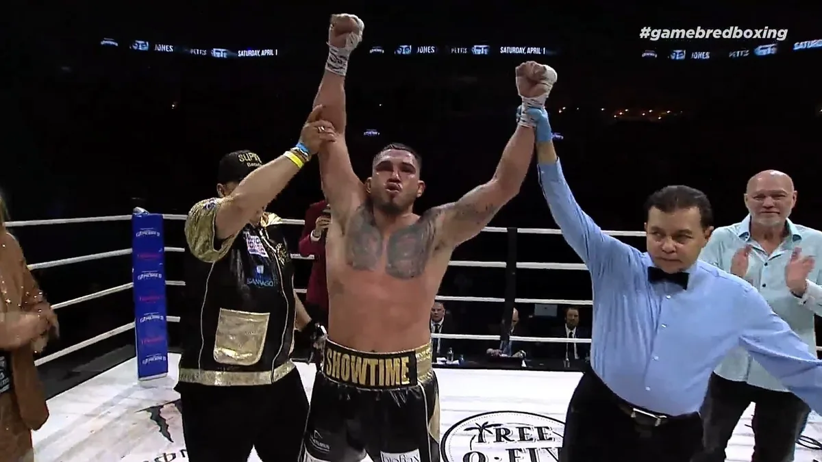 Anthony Pettis to Face Neeraj Goyat in India Boxing Return
