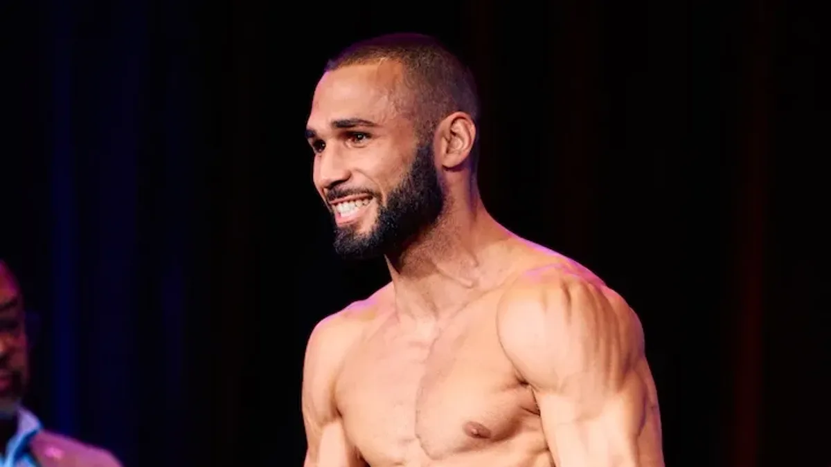 Lucas Bahdi Chases History Against Floyd Schofield Jnr in Chicago