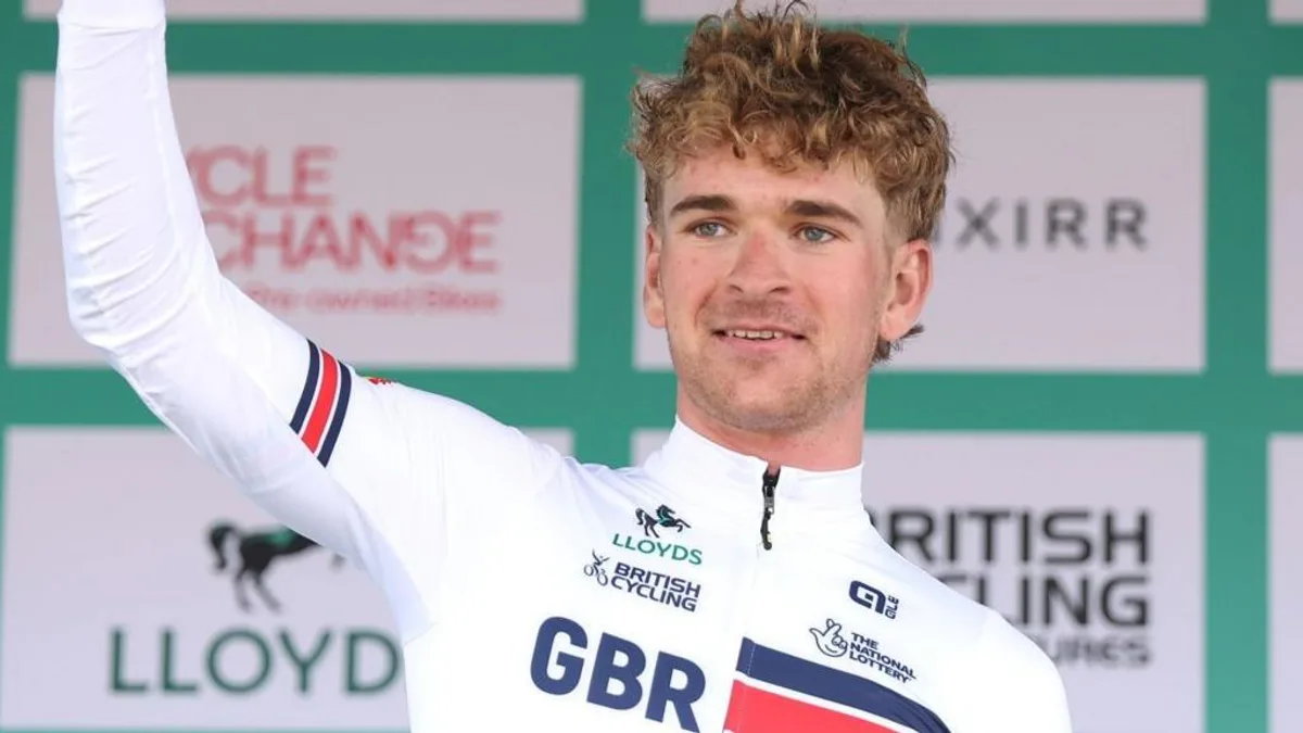 Ben Wiggins Signs First Pro Contract With Jayco-Alula
