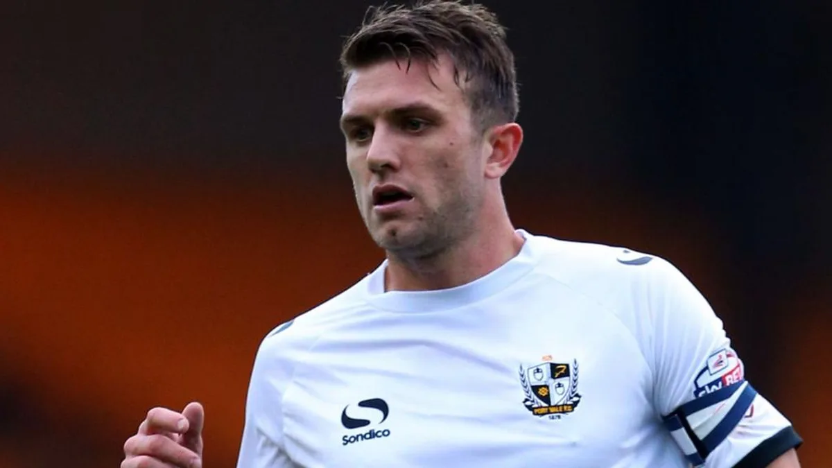 Former Port Vale and Gillingham Captain Doug Loft Dies at 39