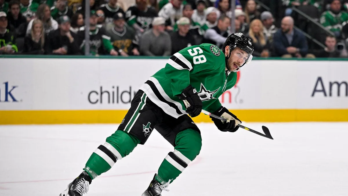 Flyers Sign Free Agent Michael Bunting to $1.2m Deal