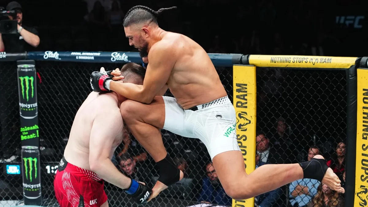 Johnny Walker KOs Mick Parkin in Heavyweight Debut at UFC 332