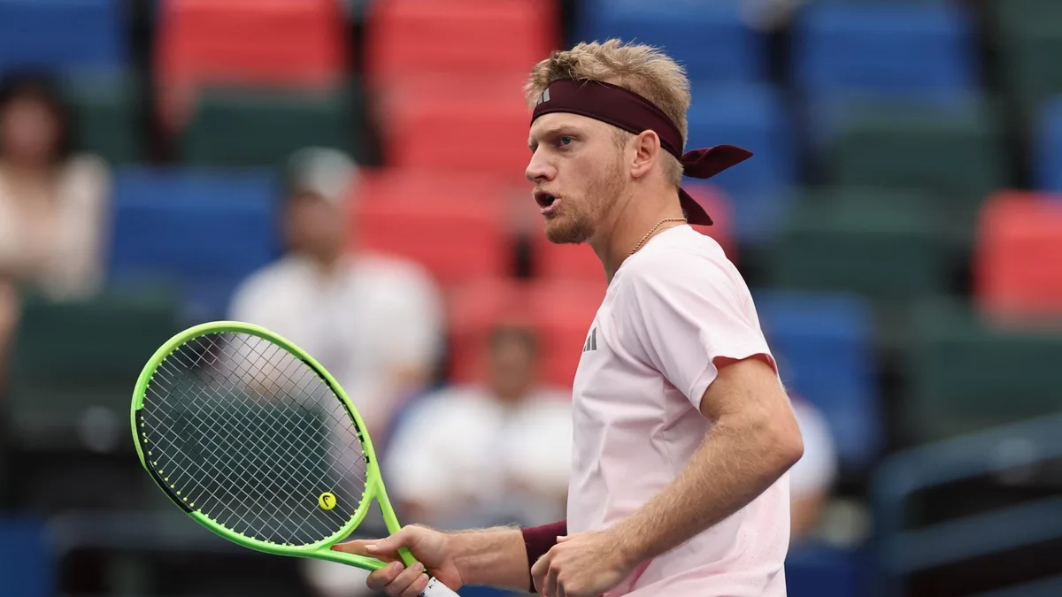 Davidovich Fokina Reaches Shanghai Semis as Gea Retires Injured